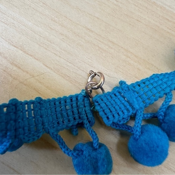 Sew Darn Cute - Fabric flower button necklace handmade turquoise and red - Picture 7 of 13